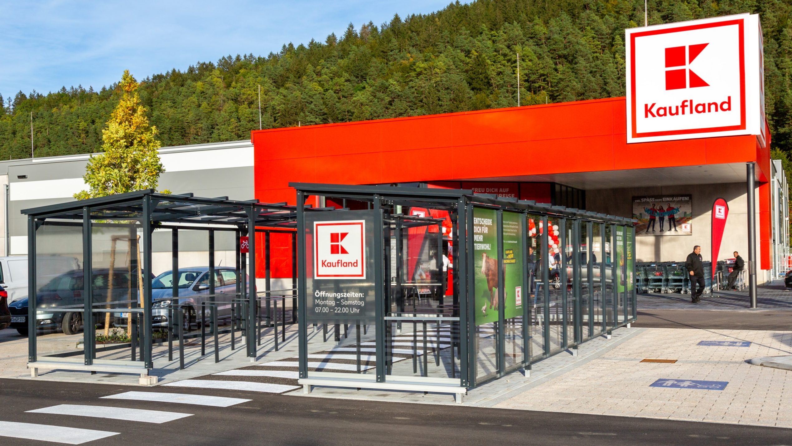 Sustainable construction at the stores of the companies of Schwarz Group