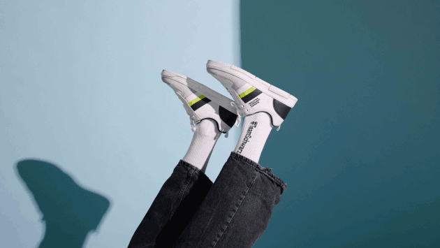 Corporate Schuhe mit sichtbaren Socken