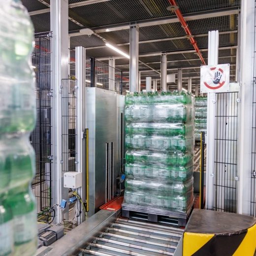 Die Kreislaufflasche der Unternehmen der Schwarz Gruppe