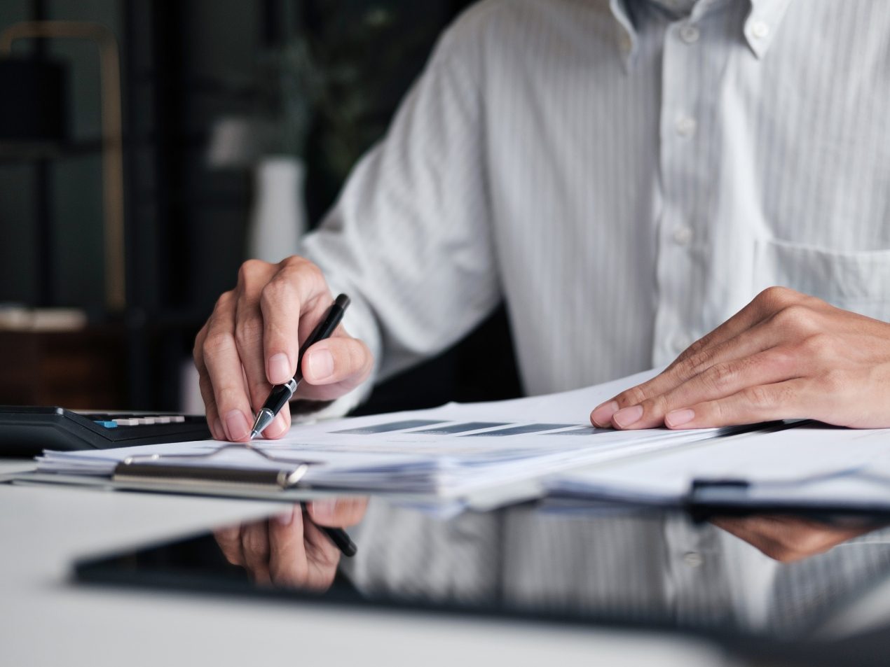 Digital and manual data management