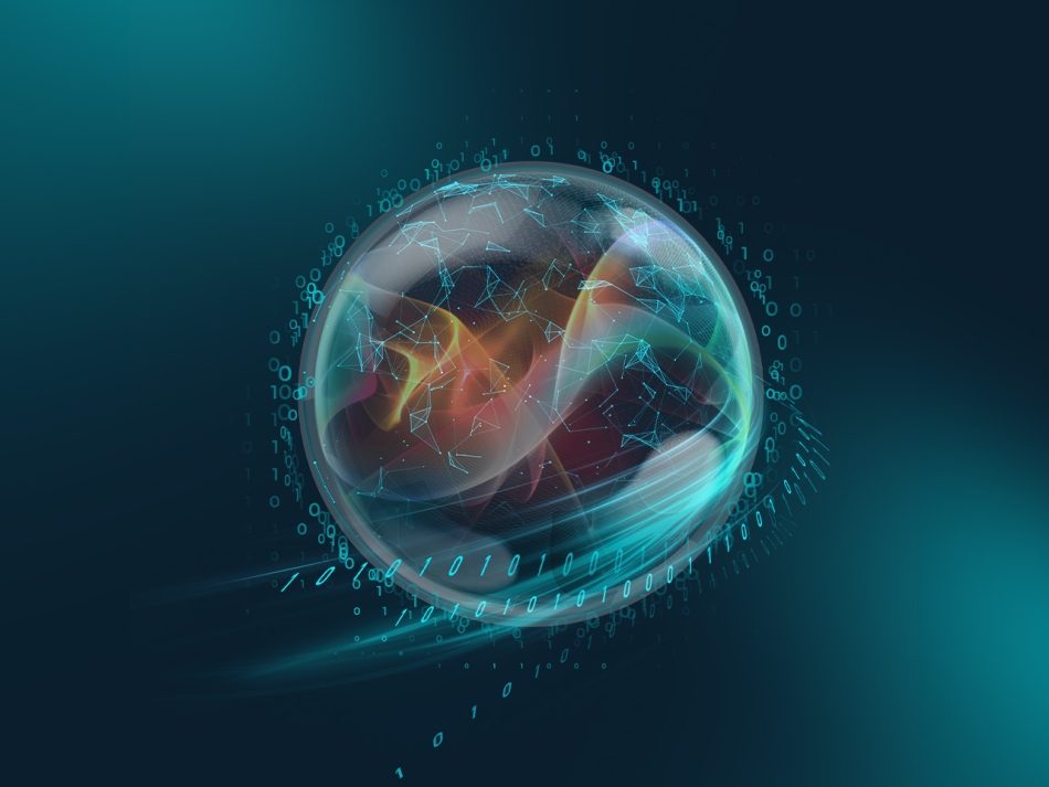 Das Bild zeigt eine gläserne Kugel vor einem dunklen Hintergrund. Im Inneren der Kugel visualisieren komplexe, wellenförmige Linien in Orange und Türkis ein neuronales Netz oder künstliche Intelligenz. Die Kugel ist von einem Ring aus Nullen und Einsen sowie dynamischen Lichtschweifen umgeben, die Datenverarbeitung in hoher Geschwindigkeit darstellen.