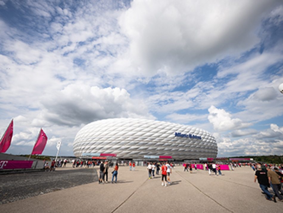 FC Bayern Munich Hybrid Cloud