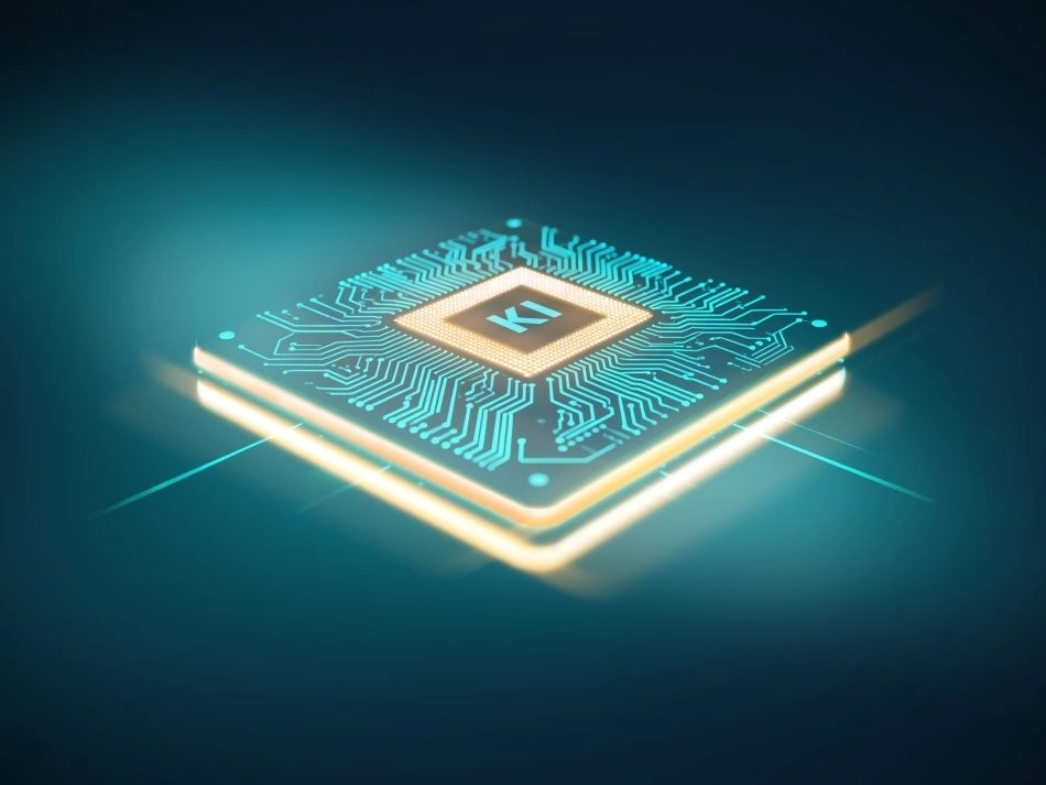 Ein hochmoderner KI-Chip mit leuchtenden Leiterbahnen als Symbol für Rechenleistung und künstliche Intelligenz in der Infrastruktur.