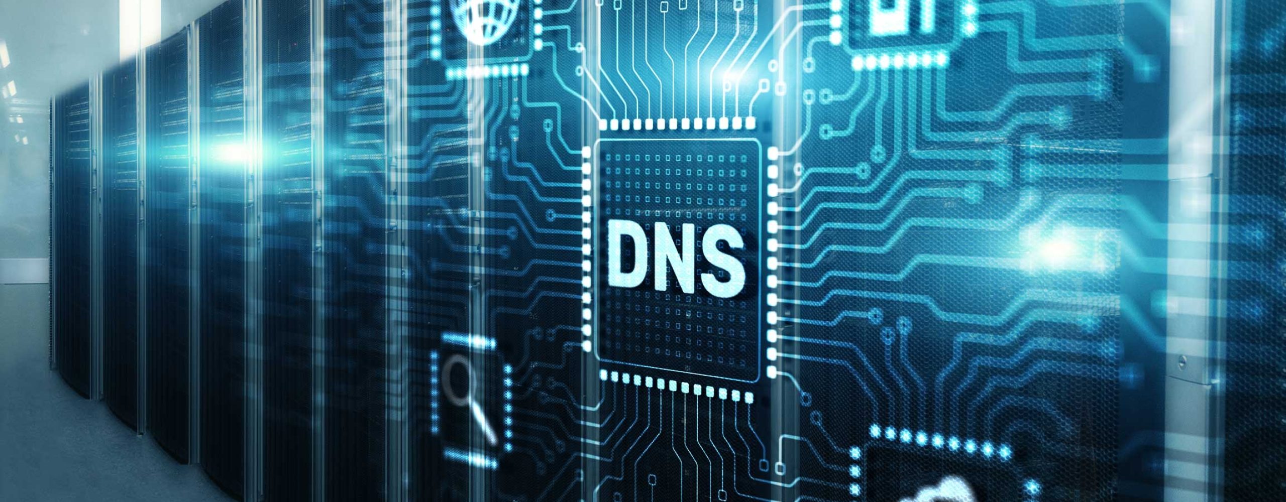 DNS (Domain Name System) Chip in einem Rechenzentrum mit Server-Racks